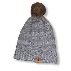 Carhartt Women’s Knit Wool Beanie Gray Brown Fluff Ball
